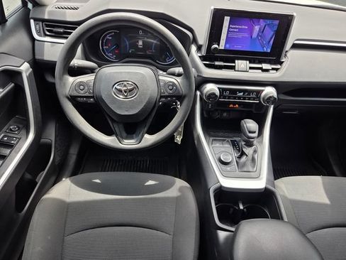 Used 2024 Toyota RAV4 LE AWD/4WD image 7