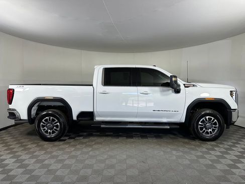 Used 2025 GMC Sierra 2500 SLE AWD/4WD image 6