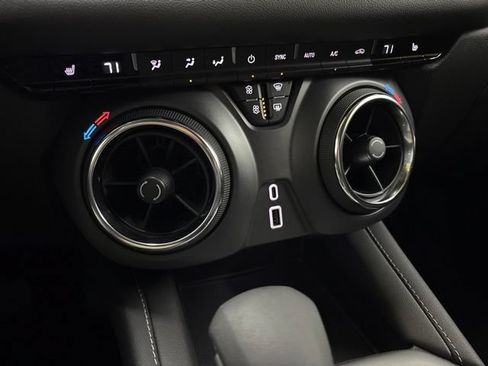 Used 2025 Chevrolet Blazer LT FWD image 47
