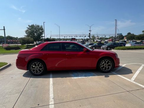 Used 2017 Chrysler 300 S AWD/4WD image 5
