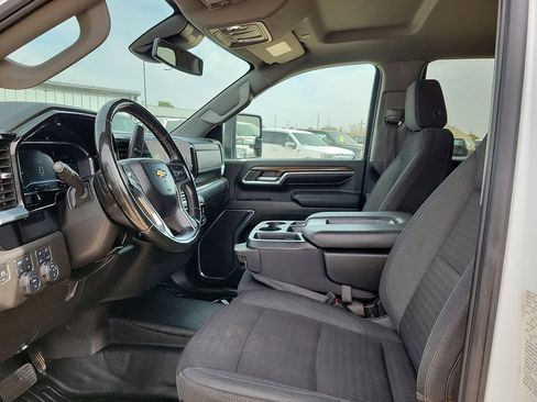 Used 2024 Chevrolet Silverado 3500 LT w/ Convenience Package image 19