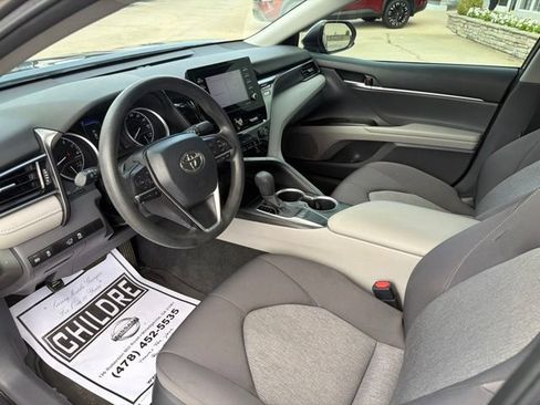 Used 2023 Toyota Camry LE FWD image 11
