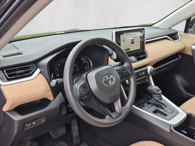 Used 2025 Toyota RAV4 LE FWD image 10