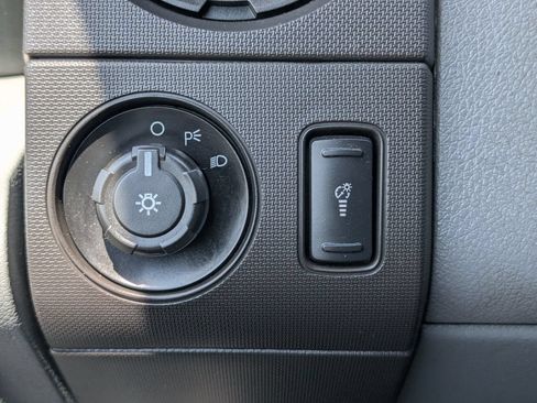 Used 2016 Ford F250 XL w/ XL Appearance Package AWD/4WD image 10