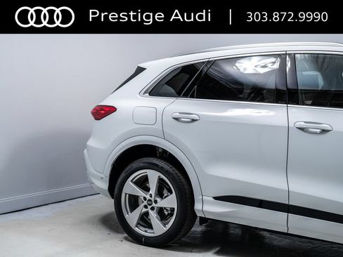 Used 2025 Audi Q5 Premium Plus w/ Premium Plus AWD/4WD image 11