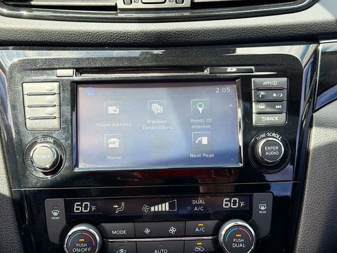 Used 2017 Nissan Rogue Sport SL w/ SL Premium Package image 14