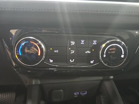 New 2026 Chevrolet TrailBlazer LT w/ LT Cold Weather Package AWD/4WD image 21