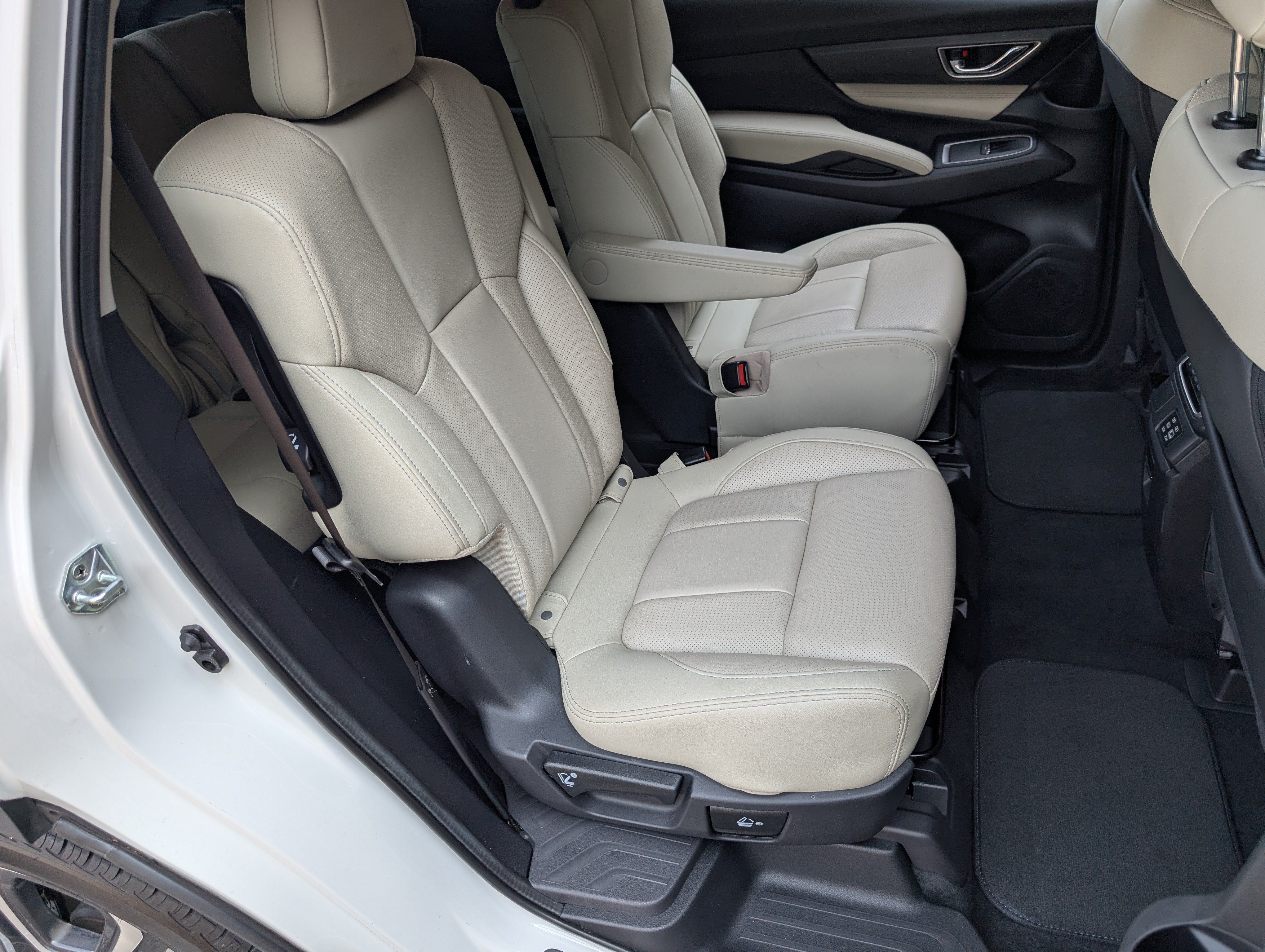 Used 2023 Subaru Ascent Limited AWD/4WD image 19
