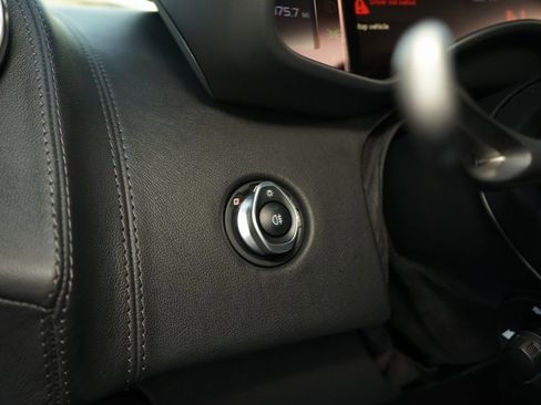 Used 2016 McLaren 570S Coupe image 25