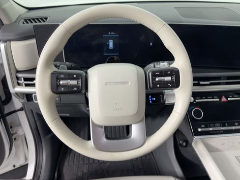 Used 2025 Hyundai Santa Fe SEL image 17