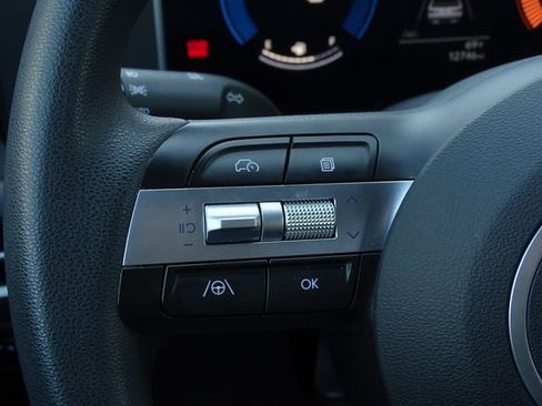 Used 2025 Hyundai Santa Cruz SE image 30