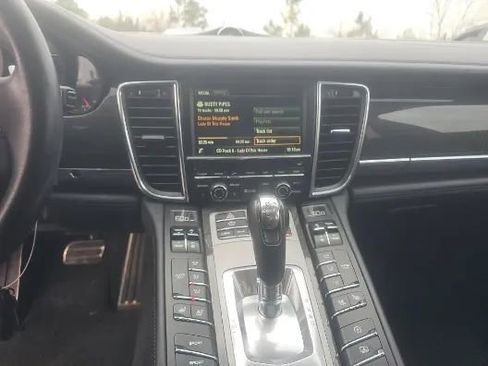 Used 2016 Porsche Panamera GTS w/ Premium Package Plus image 13