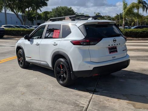 Certified 2025 Nissan Rogue SV image 8
