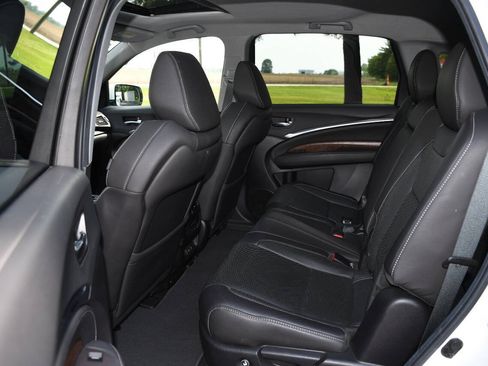 Used 2019 Acura MDX SH-AWD w/ Technology Package image 16
