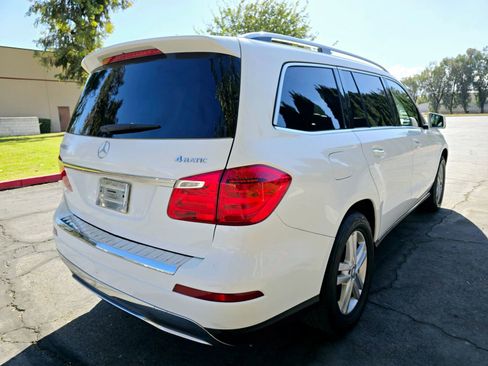 Used 2015 Mercedes-Benz GL 450 4MATIC w/ Lighting Package image 8