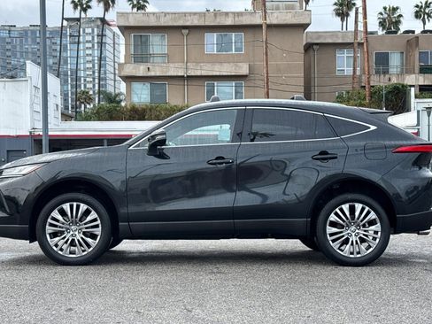 Certified 2024 Toyota Venza XLE image 7