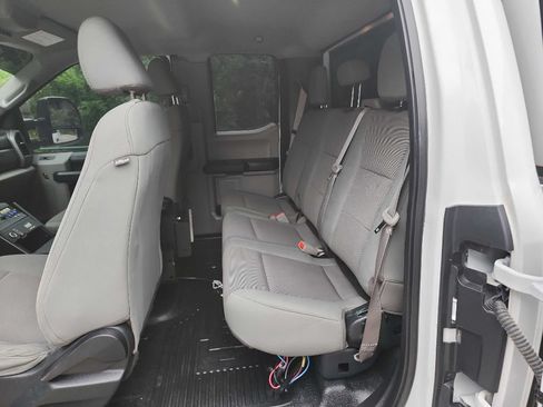Used 2018 Ford F250 XL w/ Power Equipment Group RWD image 33