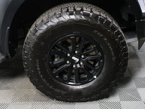 Used 2025 Ford F150 Raptor image 37