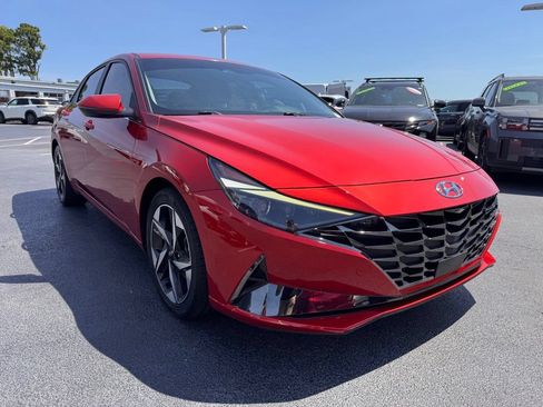 Used 2021 Hyundai Elantra Limited w/ Cargo Package FWD image 7