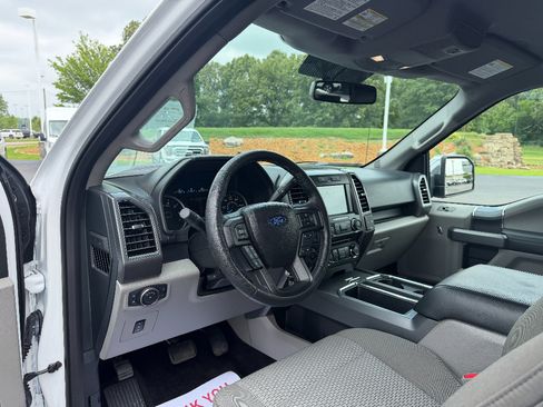 Used 2017 Ford F150 XLT w/ Equipment Group 302A Luxury RWD image 30