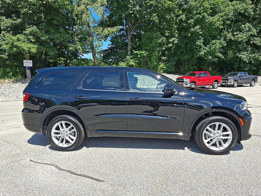 Used 2025 Dodge Durango GT AWD/4WD image 26