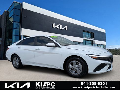 Used 2025 Hyundai Elantra SE FWD image 1