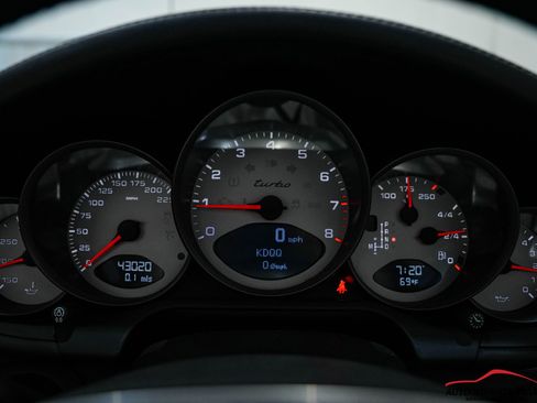 Used 2010 Porsche 911 Turbo image 79