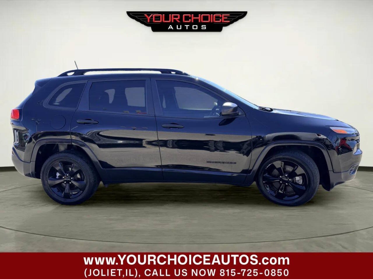 Used 2017 Jeep Cherokee Sport w/ Cold Weather Group FWD image 8