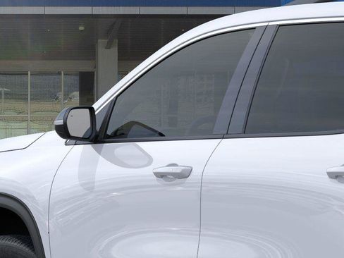 New 2026 Chevrolet Traverse LT w/ Driver Confidence Package FWD image 12