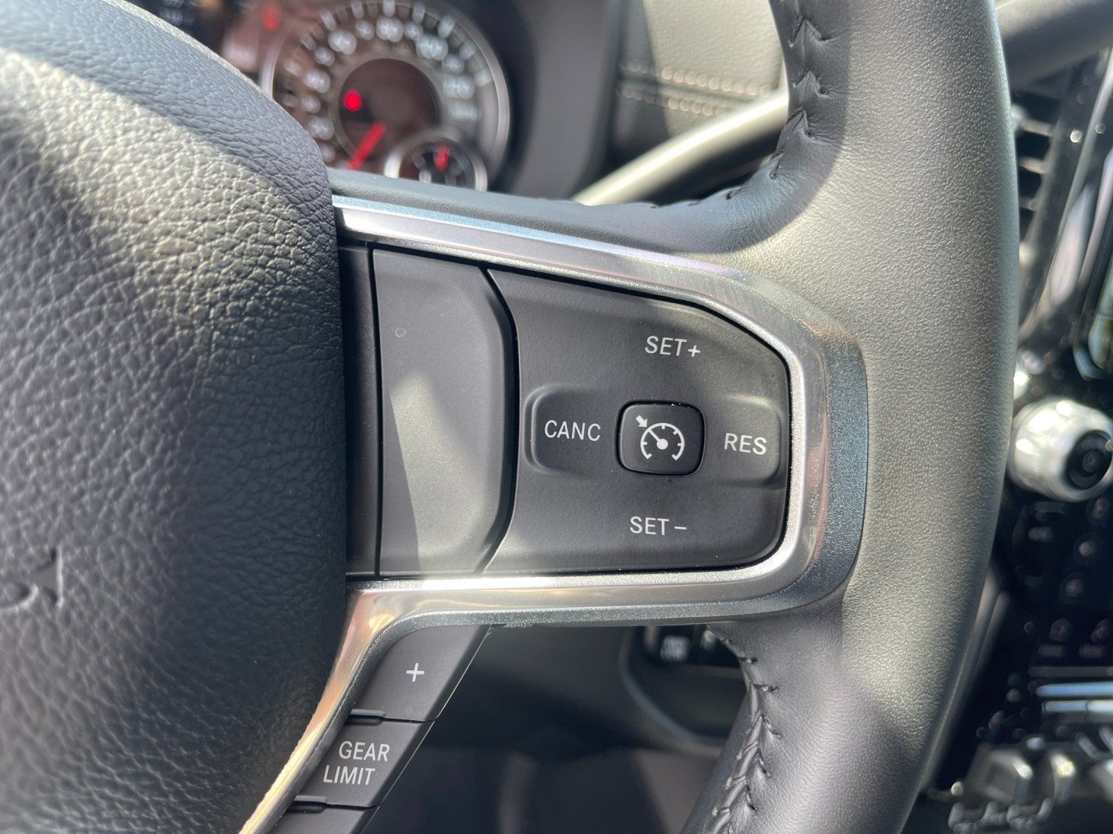 Used 2023 RAM 3500 Laramie w/ Night Edition AWD/4WD image 28