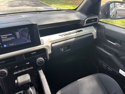 Used 2024 Toyota Tacoma TRD Off-Road AWD/4WD image 61