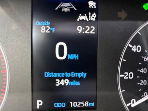 Used 2025 Toyota Corolla LE FWD image 11