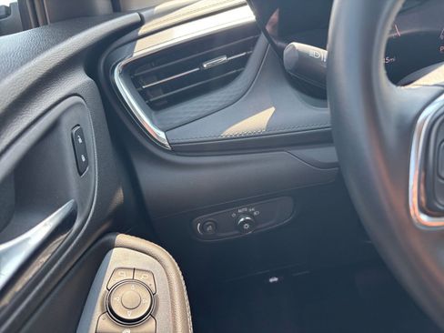 Used 2025 Buick Encore GX Preferred image 32