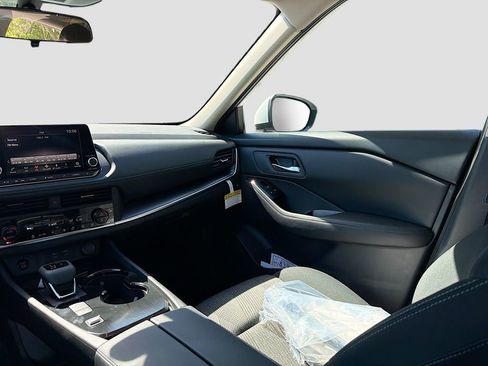 New 2026 Nissan Rogue SV w/ Cold Weather Package image 25