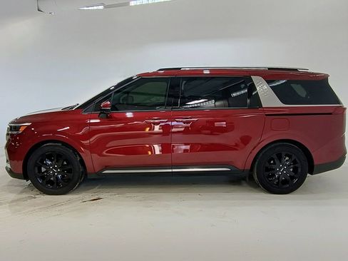 Used 2024 Kia Carnival SX image 4