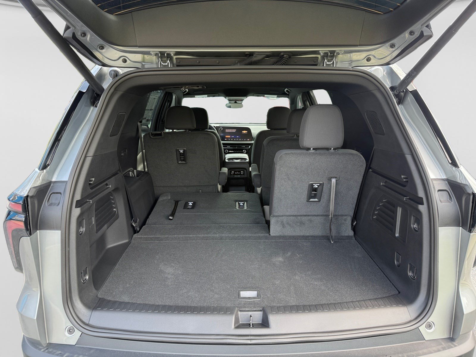 New 2026 Chevrolet Traverse LT FWD image 17