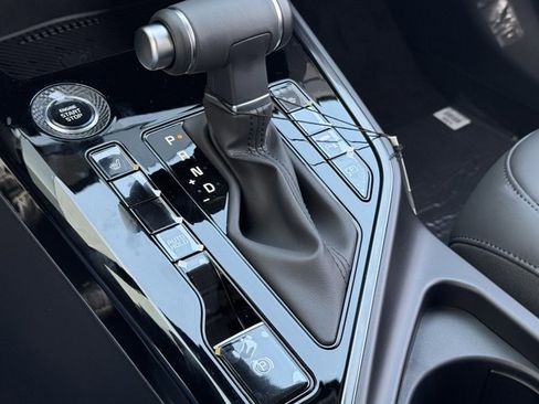 New 2025 Kia Niro EX image 21