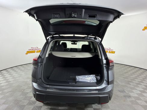 New 2026 Nissan Rogue SV FWD image 5