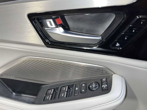 Used 2022 Acura MDX w/ Technology Package AWD/4WD image 23