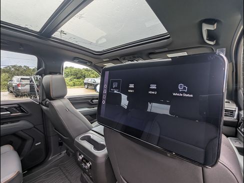 New 2026 GMC Yukon AT4 w/ AT4 Premium Plus Package AWD/4WD image 16