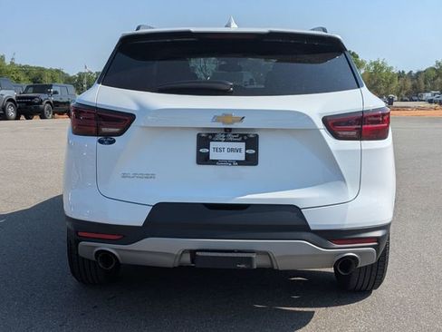 Used 2023 Chevrolet Blazer LT w/ Convenience Package FWD image 4