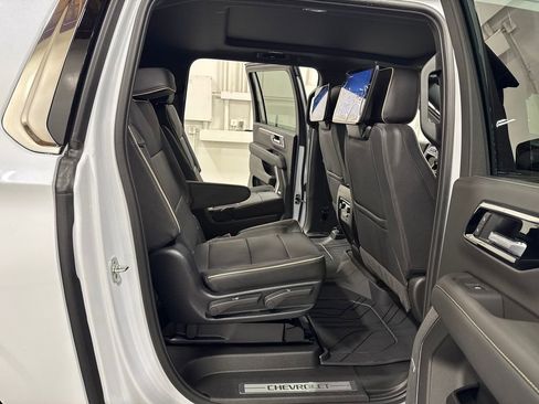 New 2026 Chevrolet Suburban Premier AWD/4WD image 35