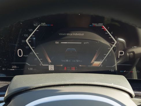 New 2026 BMW X6 xDrive40i w/ Executive Package image 15