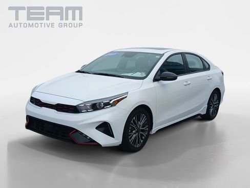Used 2023 Kia Forte GT-Line w/ GT-Line Premium Package image 3