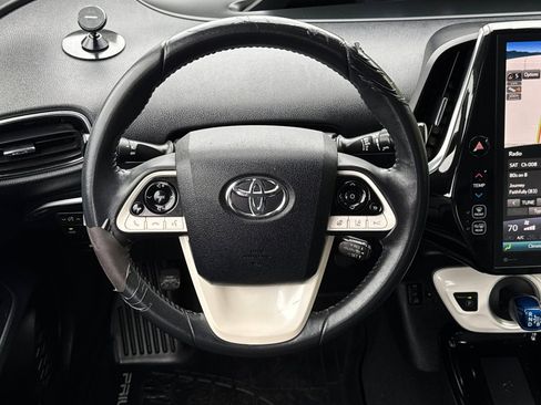 Used 2017 Toyota Prius Prime Advanced FWD image 16