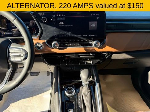 Used 2024 GMC Canyon AT4 w/ AT4 Premium Package image 11