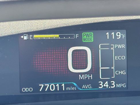 Used 2018 Toyota Prius Four w/ Advanced Technology Package FWD image 15