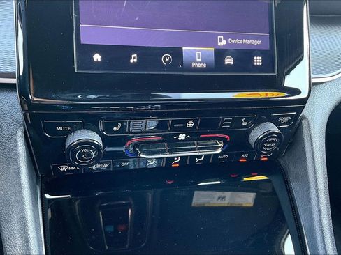 Used 2025 Jeep Grand Cherokee Altitude image 16