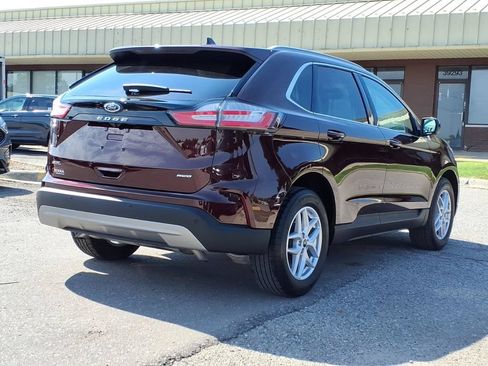 Used 2024 Ford Edge SEL AWD/4WD image 5