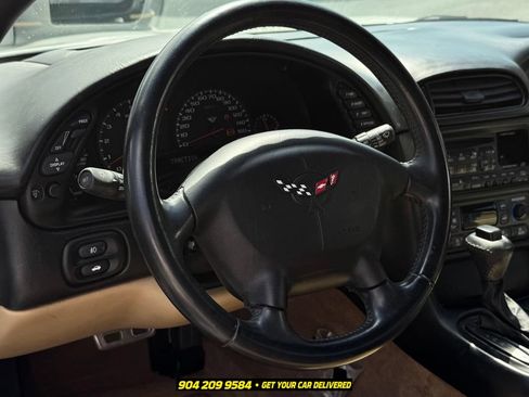 Used 2000 Chevrolet Corvette Coupe w/ Performance Handling Pkg RWD image 11